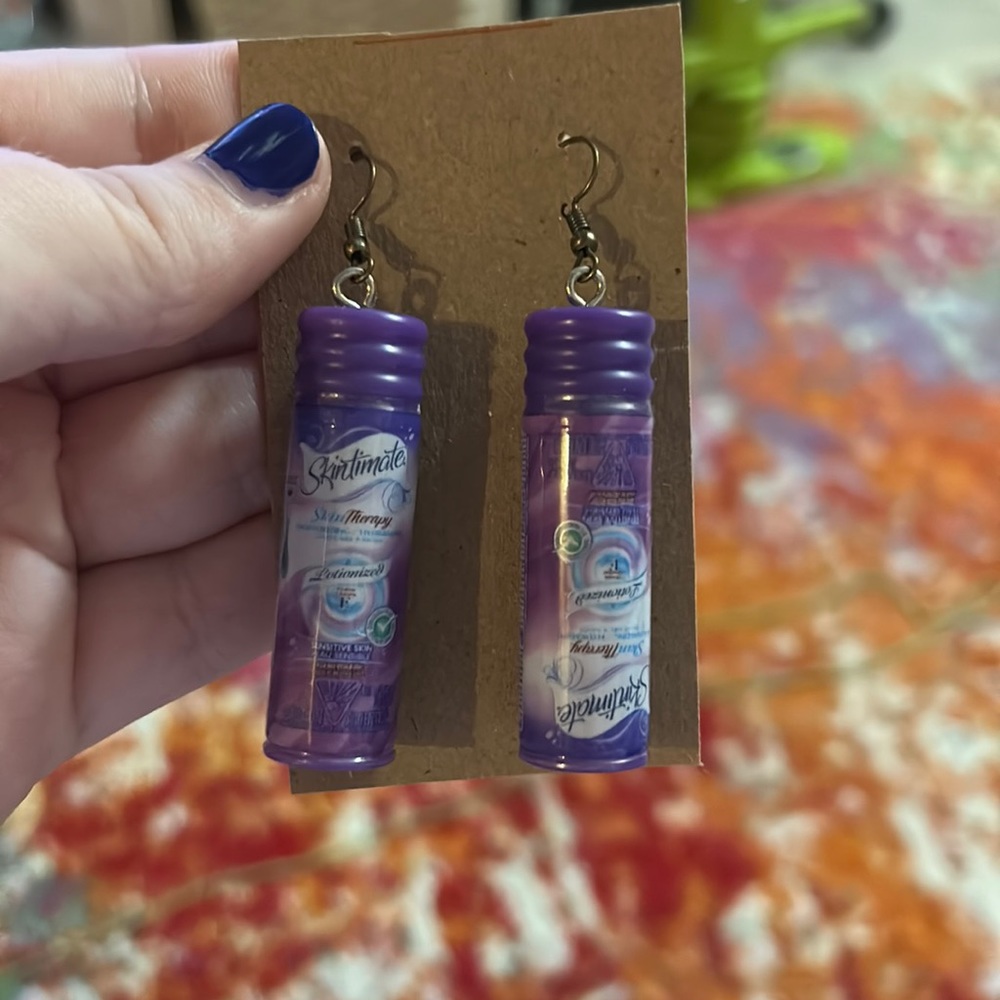 Skintimate shaving cream mini earrings